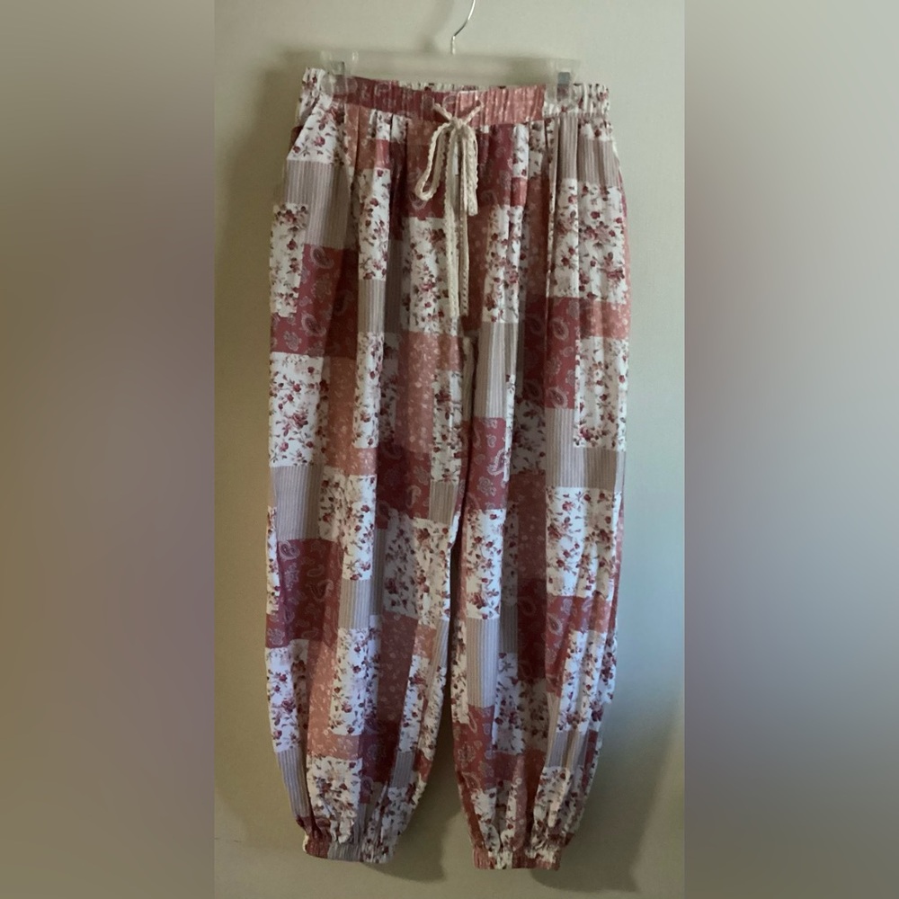 **SALE** POL Pink and White Patchwork Pants - Picture 8 of 8